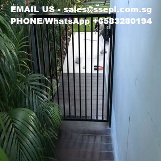 308,309,310,311,312,313. Anti rust dog run fence gate